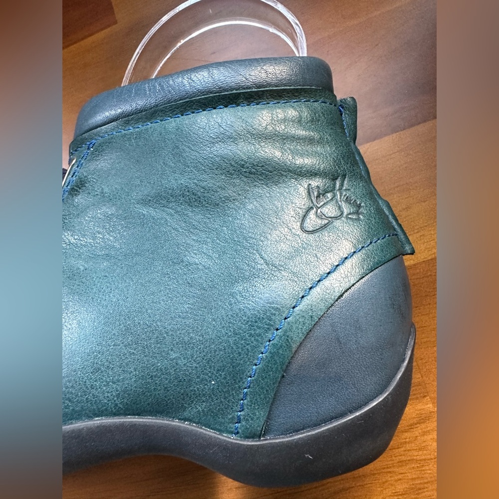 Fluevog EXCELLENT Power Up Endurance two blues leather padded ankle boot -6.5/7 - Picture 13 of 16